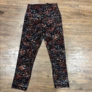 Lululemon Multicolor Patterned cropped Leggings